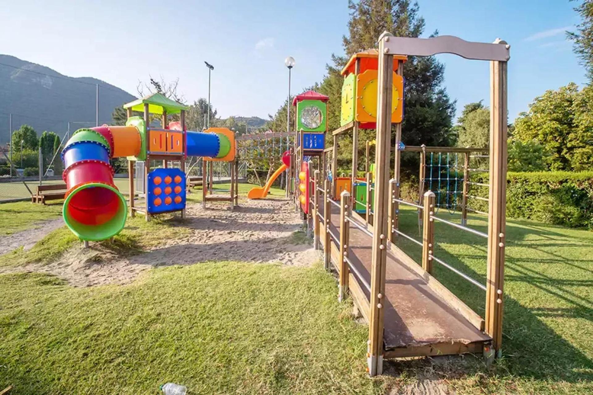 Estivo Premium Deluxe Mobile Homes On Camping Del Sole Village Iseo Extérieur photo