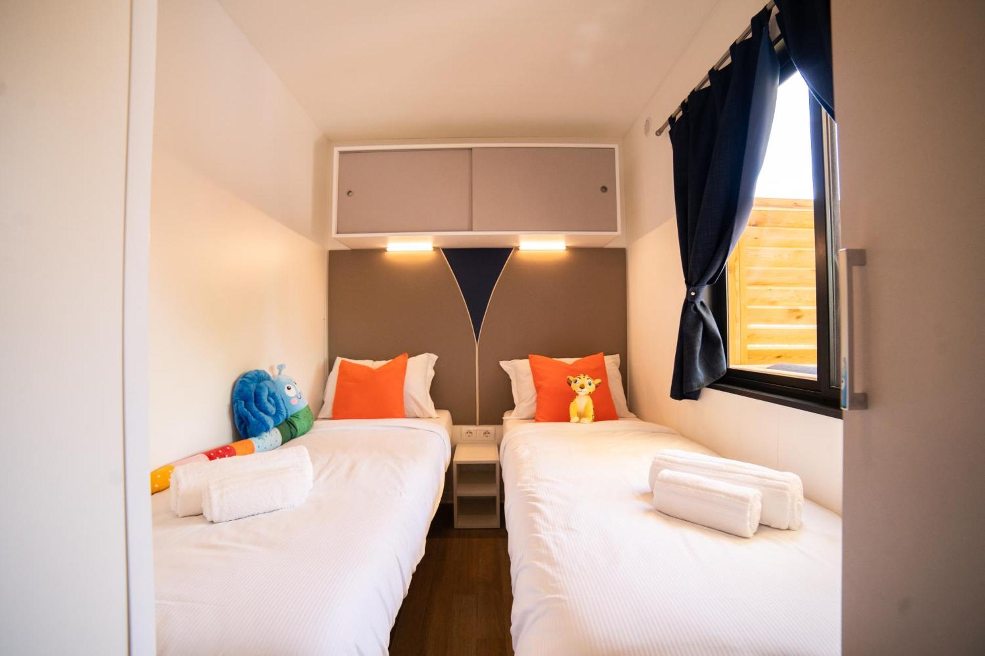 Estivo Premium Deluxe Mobile Homes On Camping Del Sole Village Iseo Extérieur photo