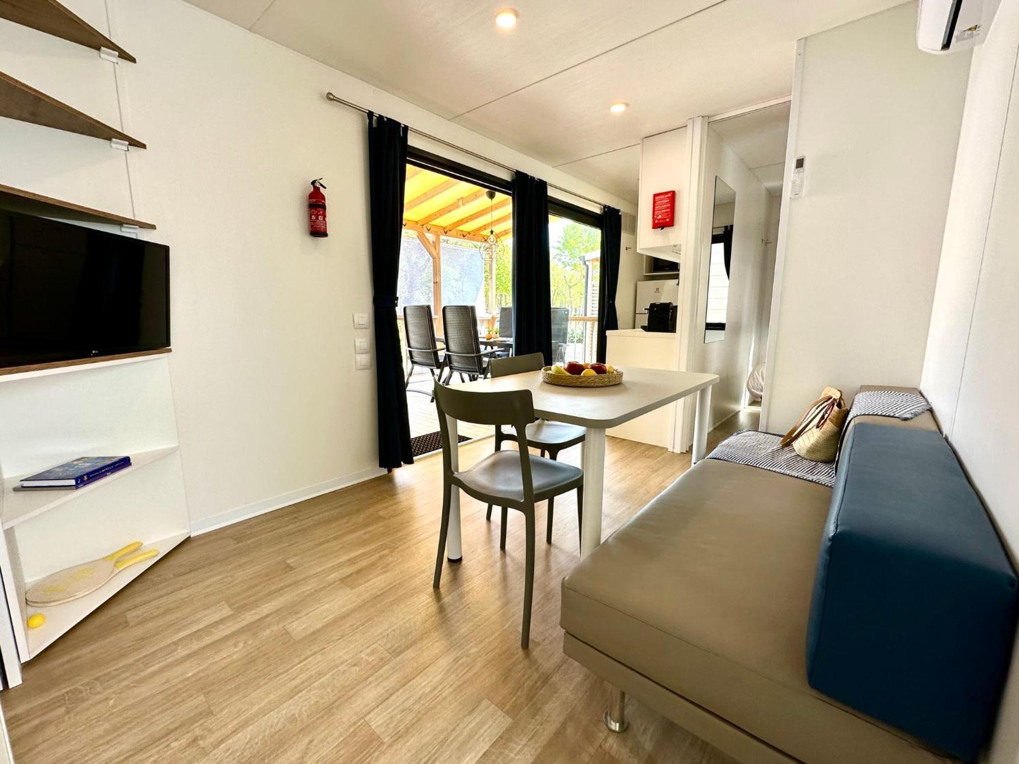 Estivo Premium Deluxe Mobile Homes On Camping Del Sole Village Iseo Extérieur photo