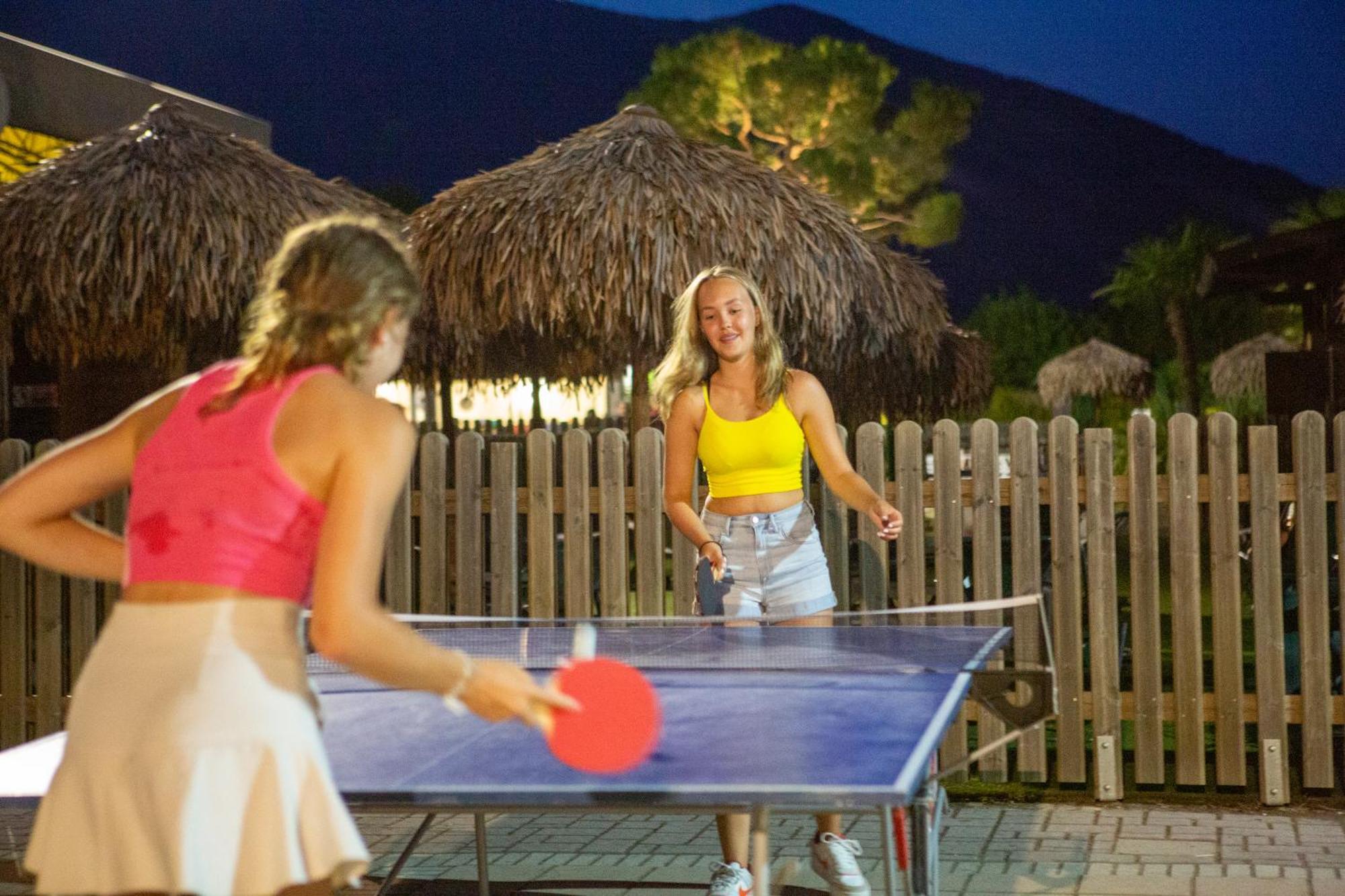 Estivo Premium Deluxe Mobile Homes On Camping Del Sole Village Iseo Extérieur photo