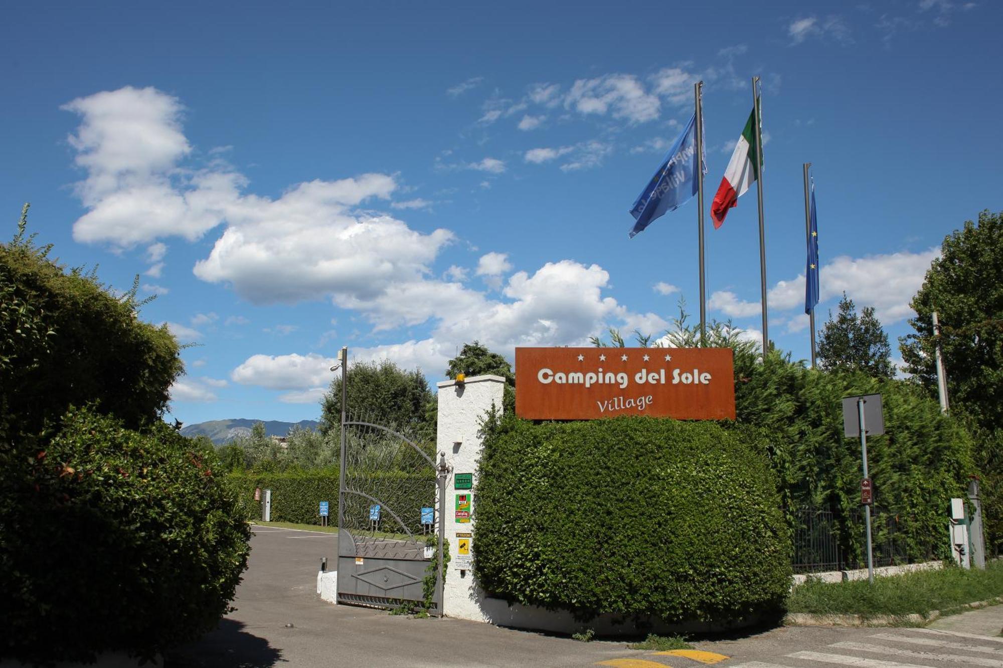 Estivo Premium Deluxe Mobile Homes On Camping Del Sole Village Iseo Extérieur photo