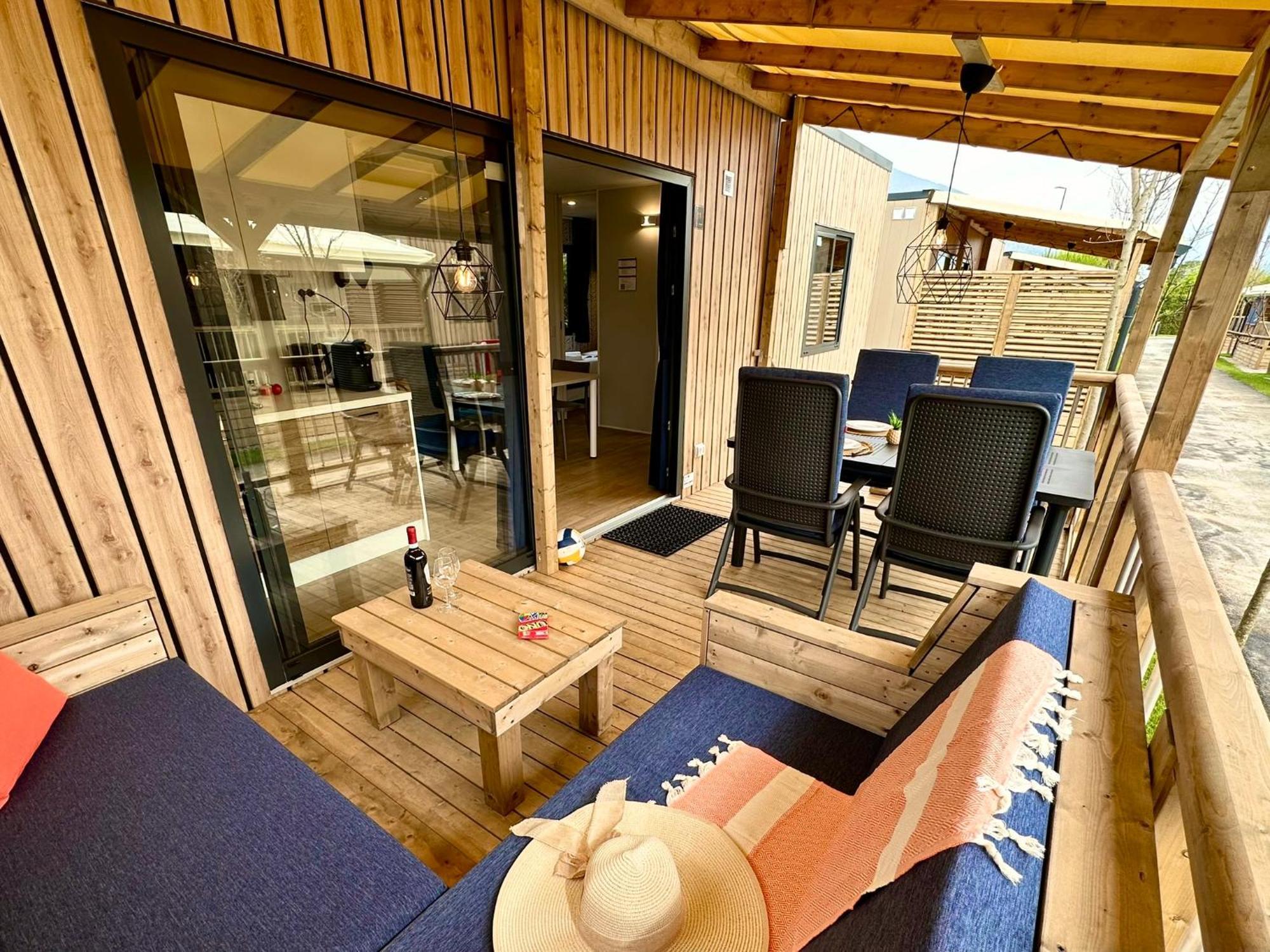 Estivo Premium Deluxe Mobile Homes On Camping Del Sole Village Iseo Extérieur photo